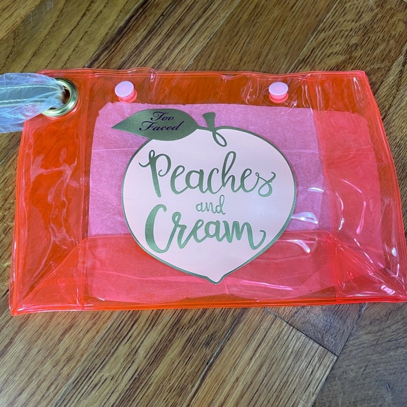 Toiletries Bag/Tanning Lotion Bag/Makeup Bag - Picture 9 of 10